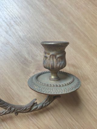 Pareja Candelabros antiguos pared