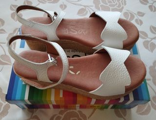 sandalias blancas 