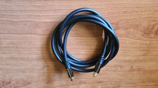 Cables Toslink (audio óptico).