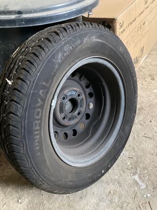 Llantas + neumáticos 