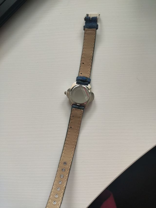 Reloj de pulsera analógico