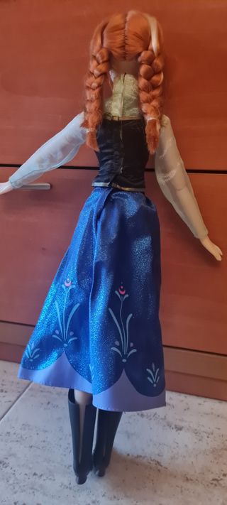 MUÑECA ANA FROZEN MUSICA Y LUZ edicion limitada