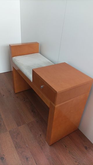 MUEBLE DESCALZADOR TABURETE BUTACA