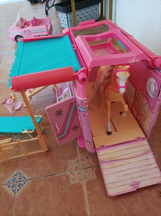 Barbie caravana hípica
