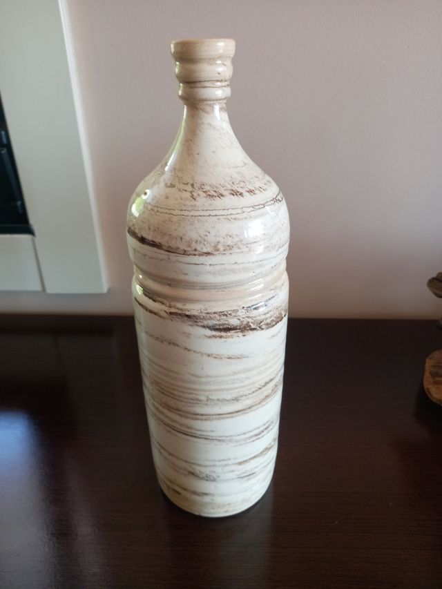 jarrón de 32ctm altura , artesania  Gallega