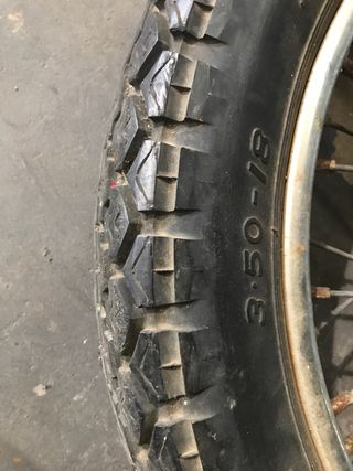 Triumph bonneville Rueda dunlop wm2-18