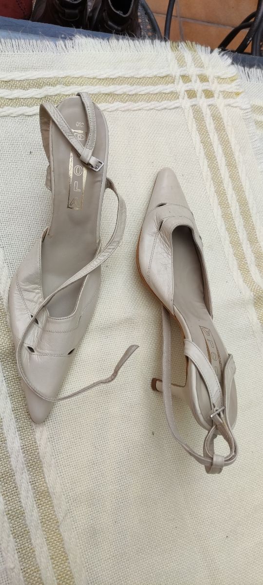 Zapatos de piel.  Sin estrenar Número 39