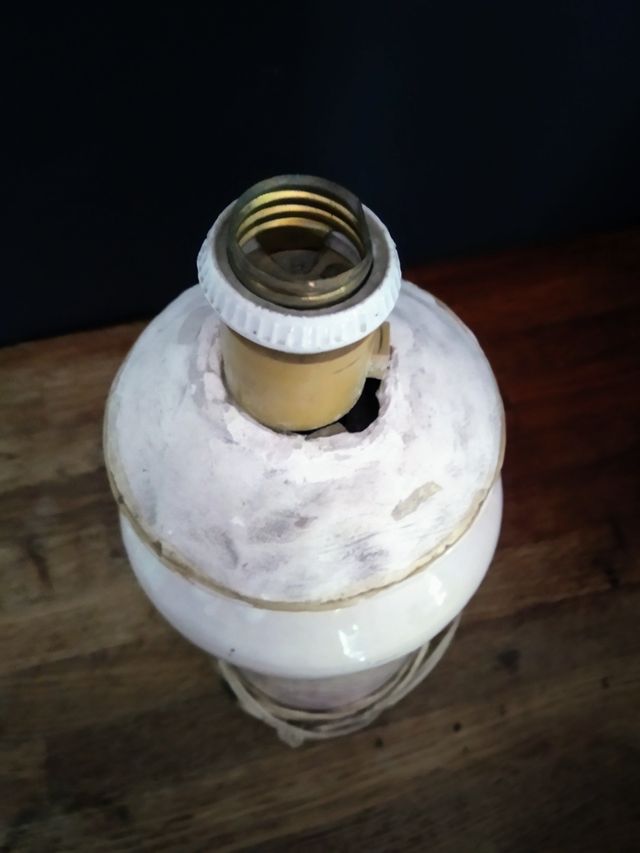 Albarelo del XIX en lámpara