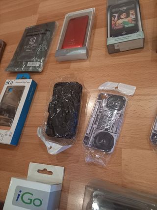 Custodie e caricabatterie per iPhone 4/4s