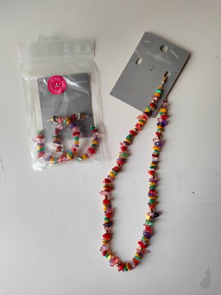 Collar y pendientes a juego