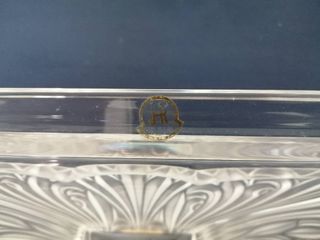 Centro de mesa de vidrio tallado a mano