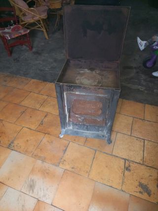 estufa medida alta 0.60 hancho  0.46 i estr 0.39