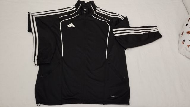 Chaqueta y camiseta adidas