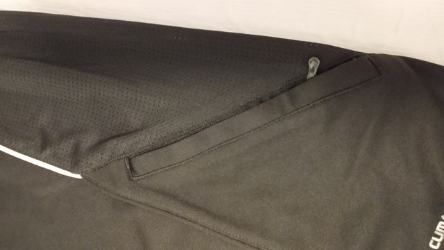 Chaqueta y camiseta adidas