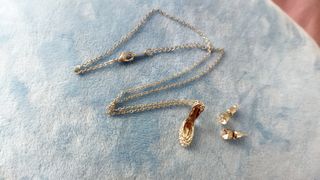 colgante y pendientes NUEVO