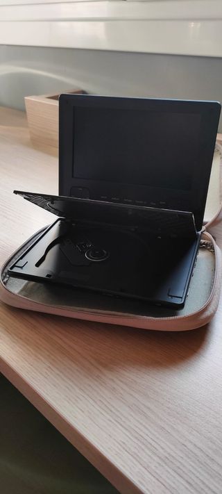 REPRODUCTOR DVD USB PORTÁTIL