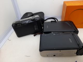 Lote de cámaras de fotos.