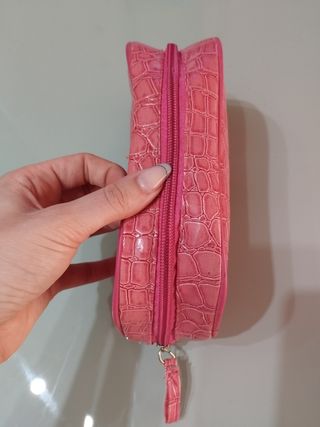 Neceser estampado serpiente rosa