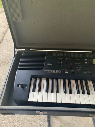 Tastiera Roland E-68