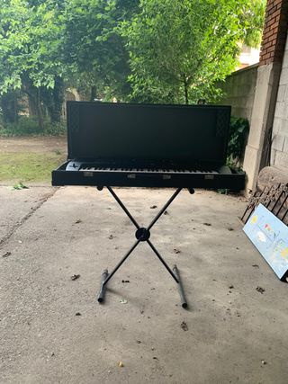 Tastiera Roland E-68