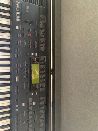Tastiera Roland E-68