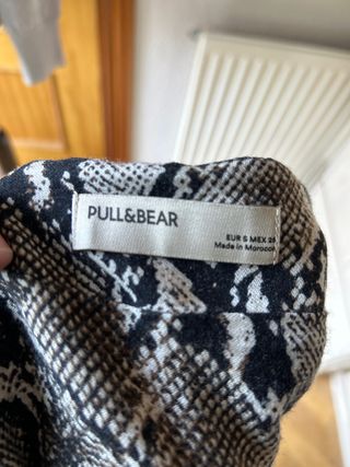 Falda Pull& Bear y jersey
