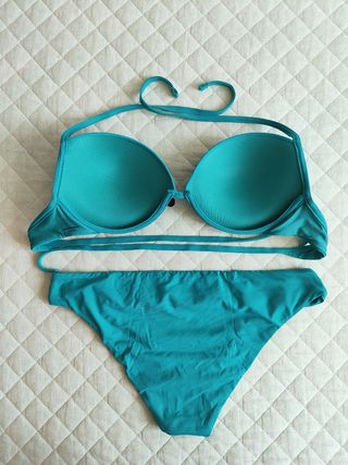 Bikini Calzedonia Cobey d'occasion pour 20 EUR in Forlimpopoli sur