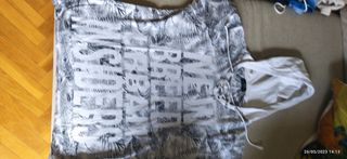 camiseta con gorro 