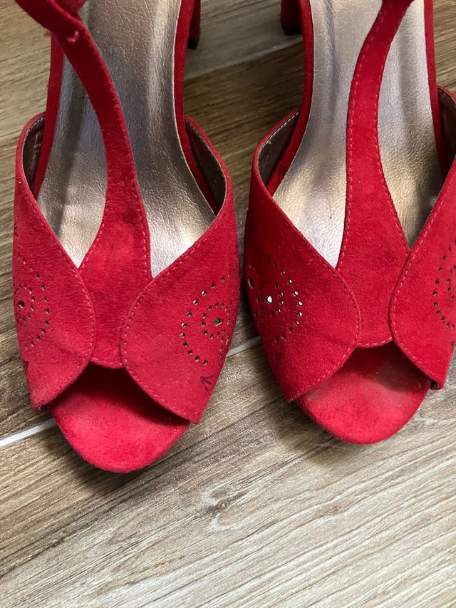 Sandali Rossi con tacco allacciati caviglia 