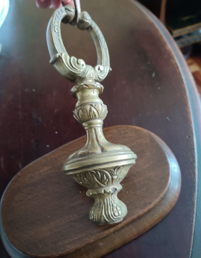 Pieza grande de bronce para lámpara de techo