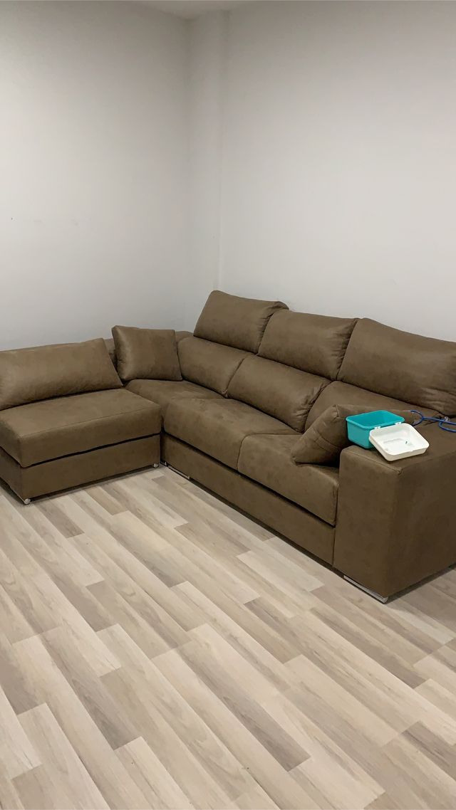 Sofa con chaise lounge microfibra