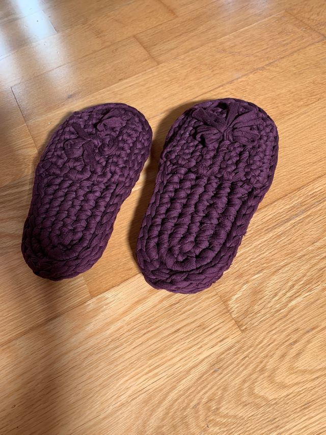 Zapatillas hechas a mano nuevas talla 37-38