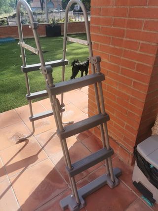 escalera piscina Bestway Nueva