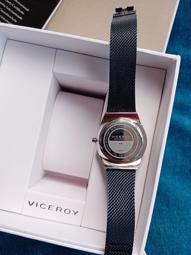 Reloj de mujer "Viceroy".