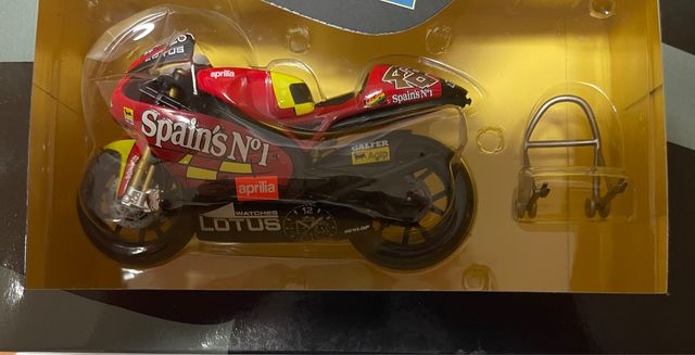 APRILIA RSW 250 2006 Jorge Lorenzo escala 1/12