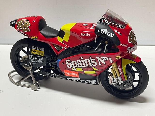APRILIA RSW 250 2006 Jorge Lorenzo escala 1/12