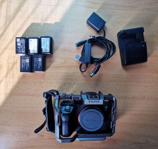 Sony Alpha A7S II + accesorios