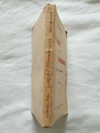 Antiguo libro portugués de 1934