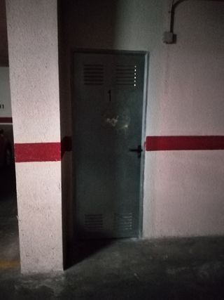 Garaje con  trastero en venta