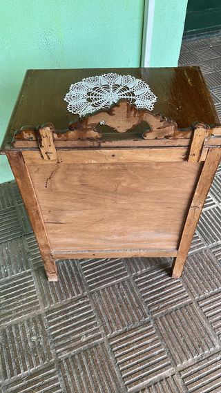 MESITA DE NOCHE AÑOS 70