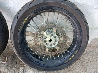 Ruedas de Supermotard, neumático Michelín Pilot