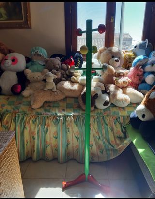 MUCHÍSIMOS JUGUETES.  LEEN ANUNCIO.