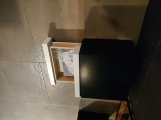 mesita noche Kibuk negra y blanca lacada