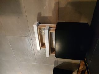 mesita noche Kibuk negra y blanca lacada