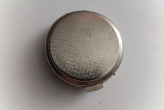 ANTIGUO PASTILLERO CON IMAGEN ORIENTAL