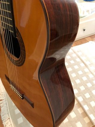 GUITARRA ARTESANAL CEDRO, ÉBANO Y PALO SANTO