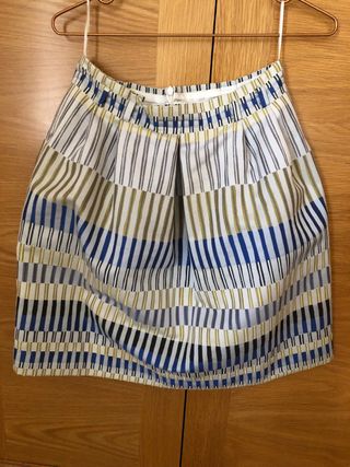 Falda mini rayas con bolsillos. 38. Massimo Dutti