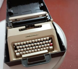 máquina de escribir Olivetti Lettera 35