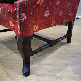 antiguo sillón. orejero.