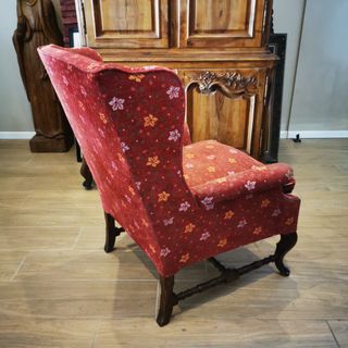 antiguo sillón. orejero.